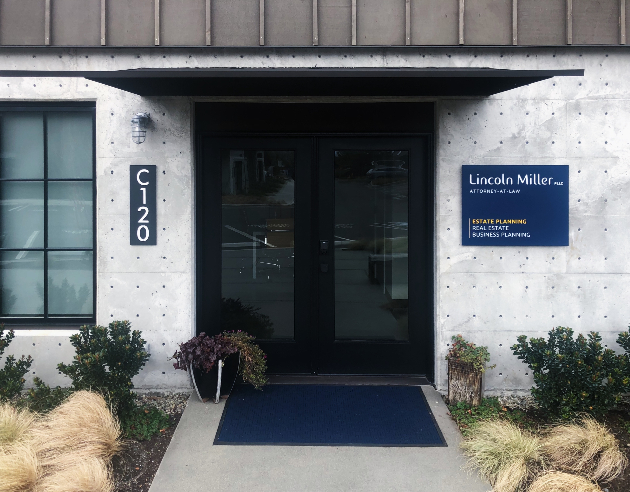 Lincoln Miller Outdoor Signage
